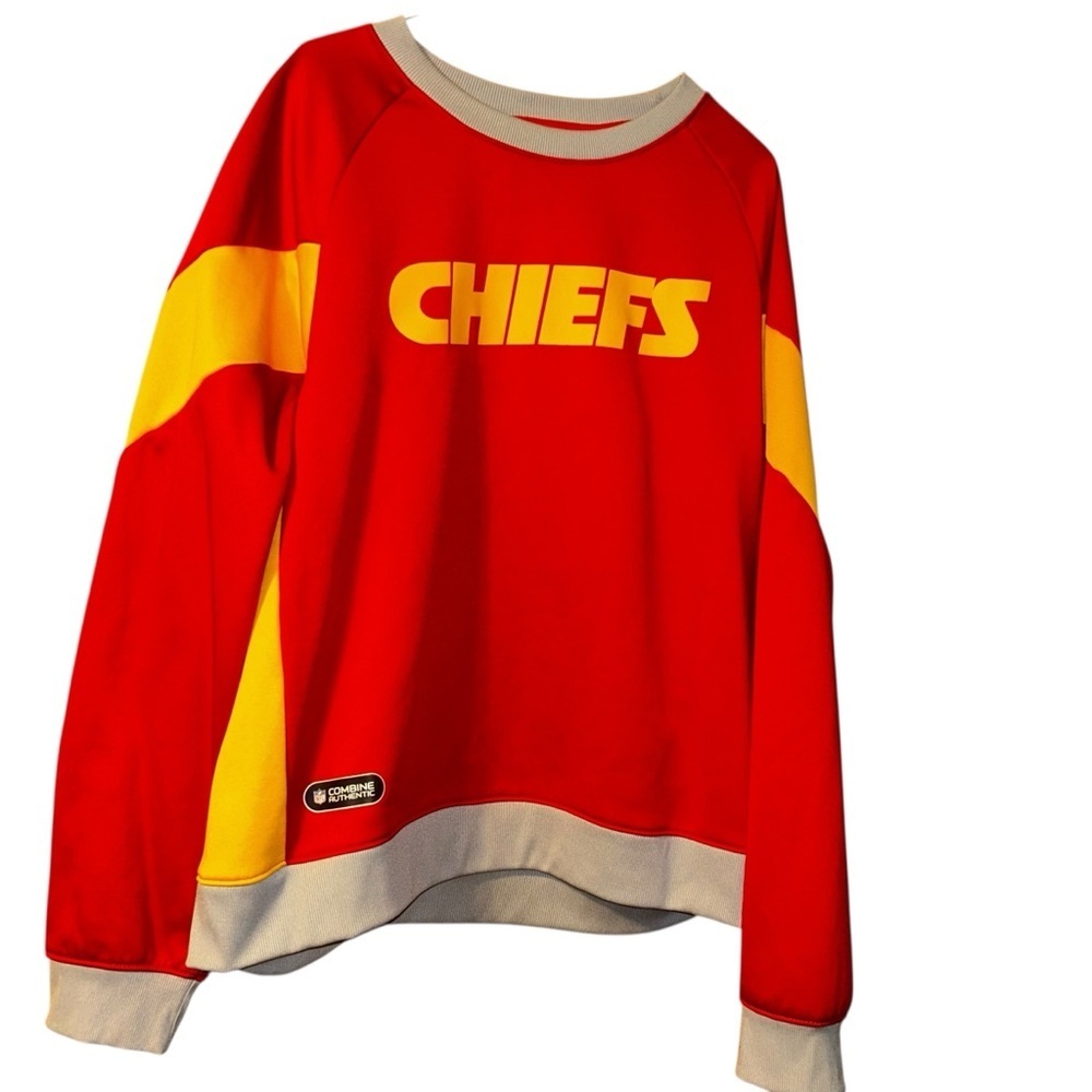NFL Red & Yellow 'CHIEFS' Crewneck Sweatshirt